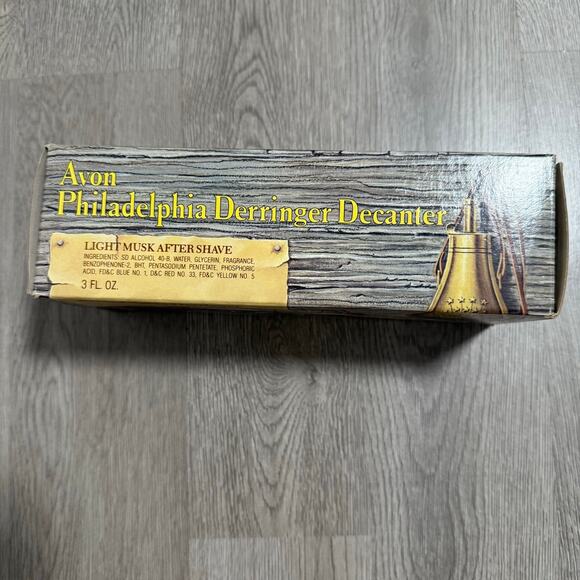 Vintage Avon Philadelphia Derringer Decanter Light Musk Aftershave - Picture 4 of 12